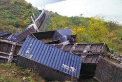 《脱轨》手机在线观看